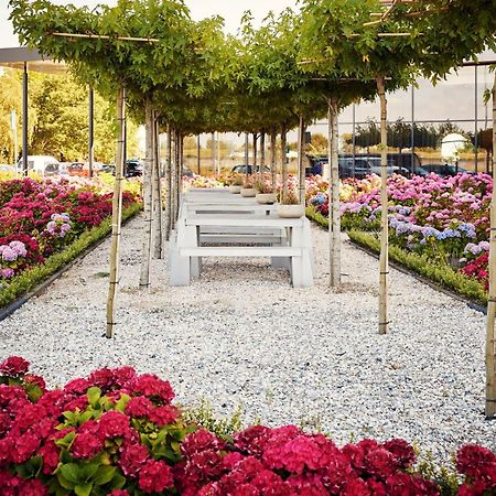 Van Der Valk Hotel Тил Екстериор снимка