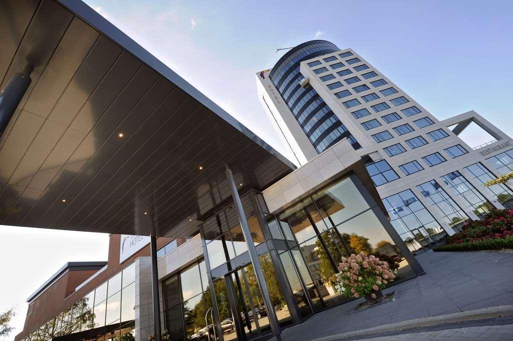 Van Der Valk Hotel Тил Екстериор снимка