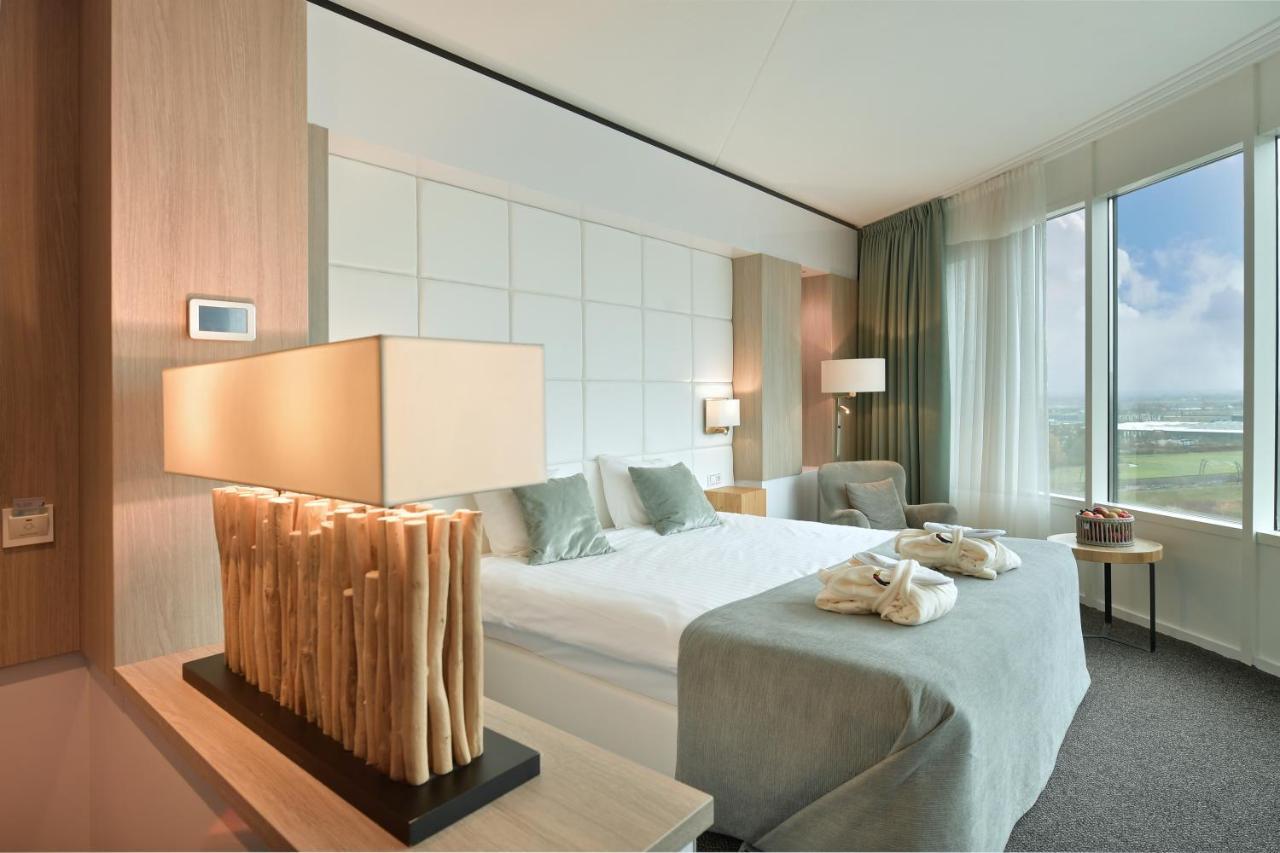 Van Der Valk Hotel Тил Екстериор снимка