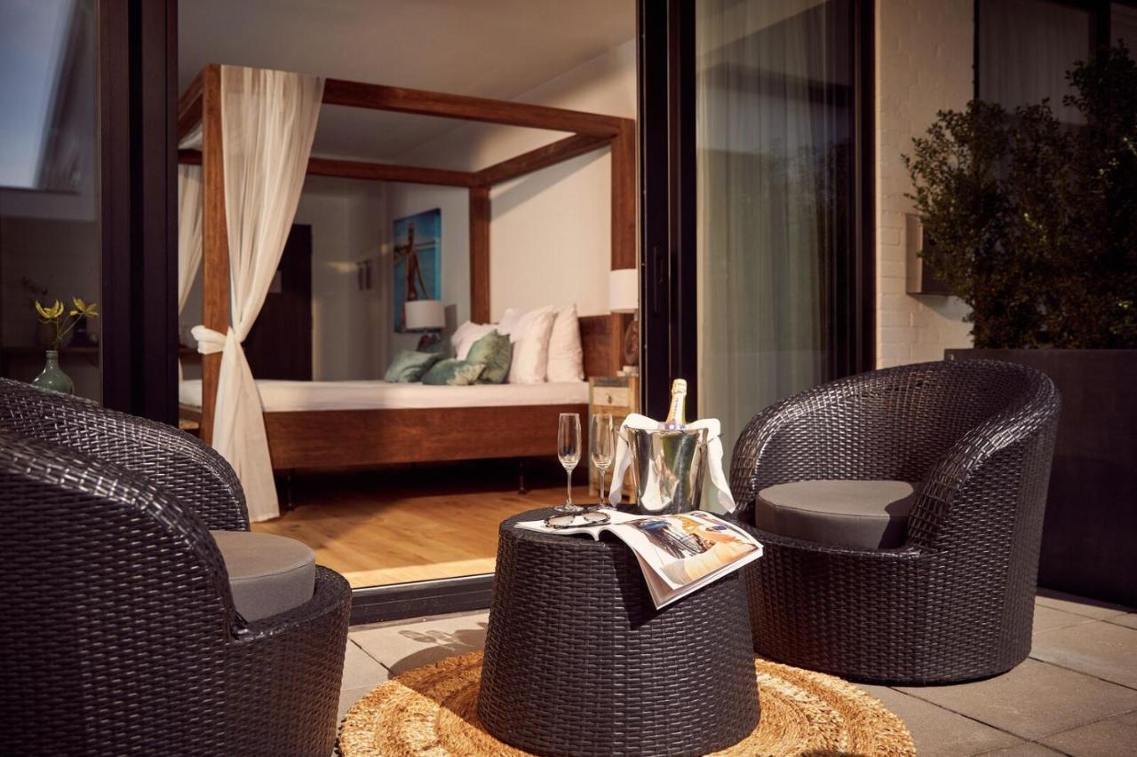 Van Der Valk Hotel Тил Екстериор снимка