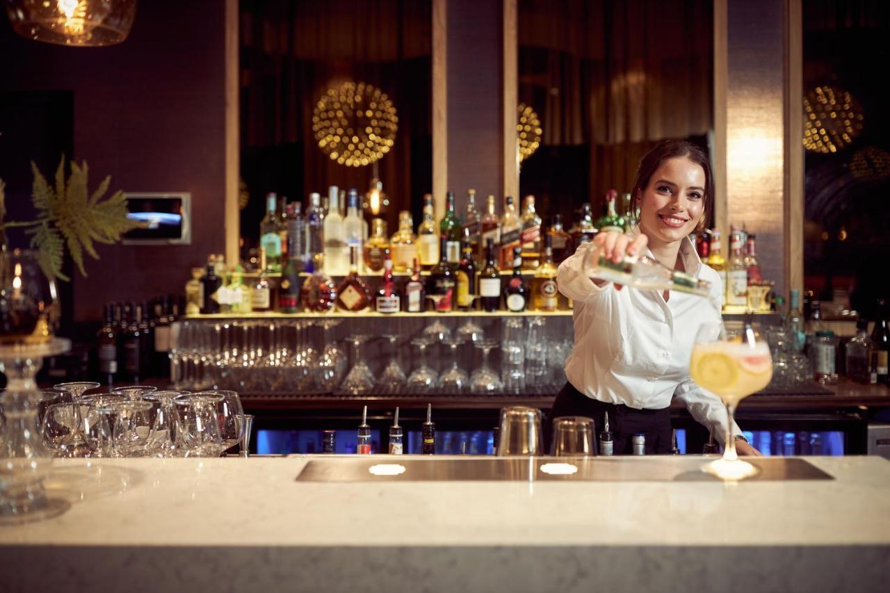 Van Der Valk Hotel Тил Екстериор снимка