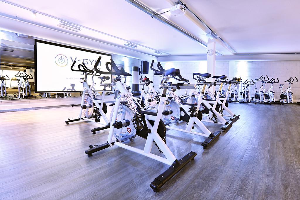 Van Der Valk Hotel Тил Екстериор снимка