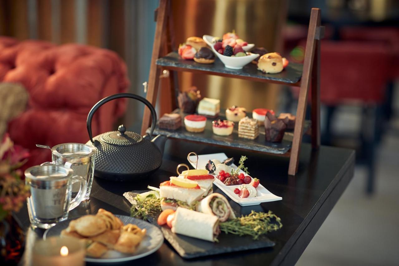Van Der Valk Hotel Тил Екстериор снимка